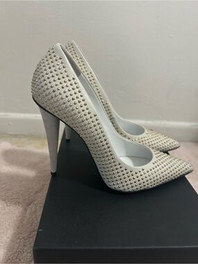 Giuseppe Zanotti White Pointed Studded Pumps